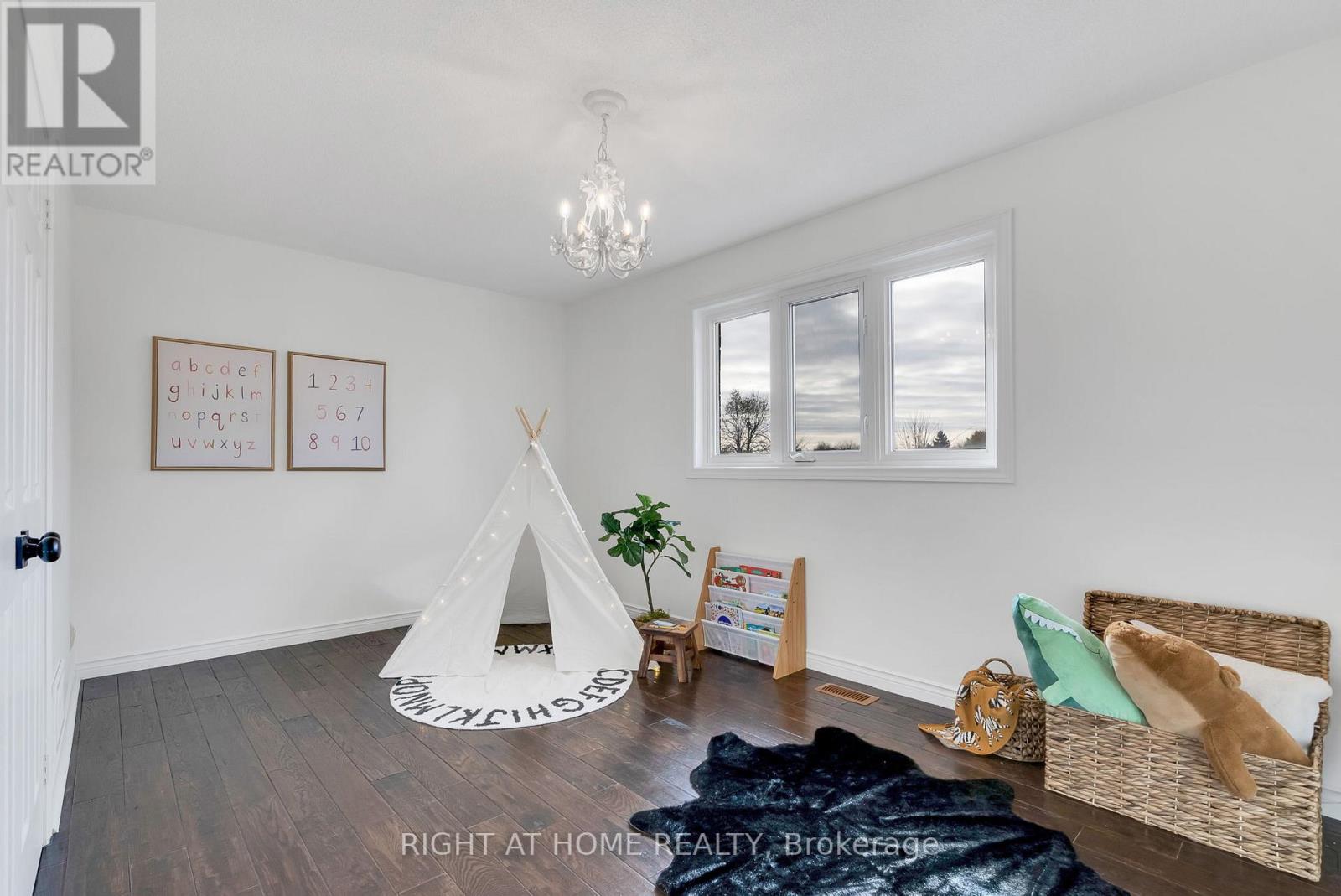 35 INGLEWOOD PL