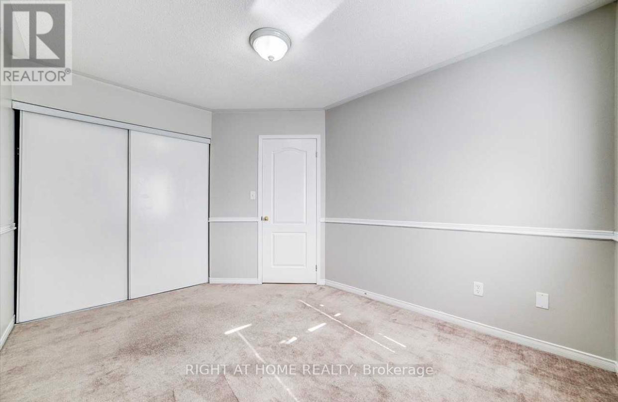 5 WESTRAY CRESCENT CRES E