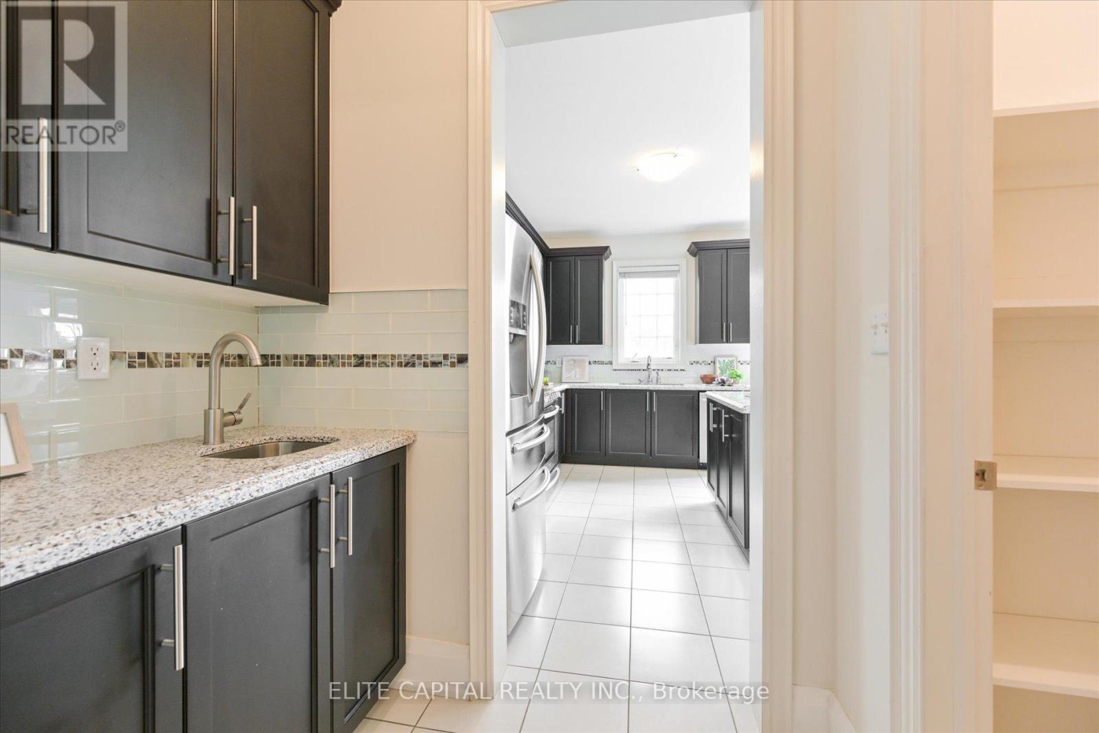 2421 SECRETO DR