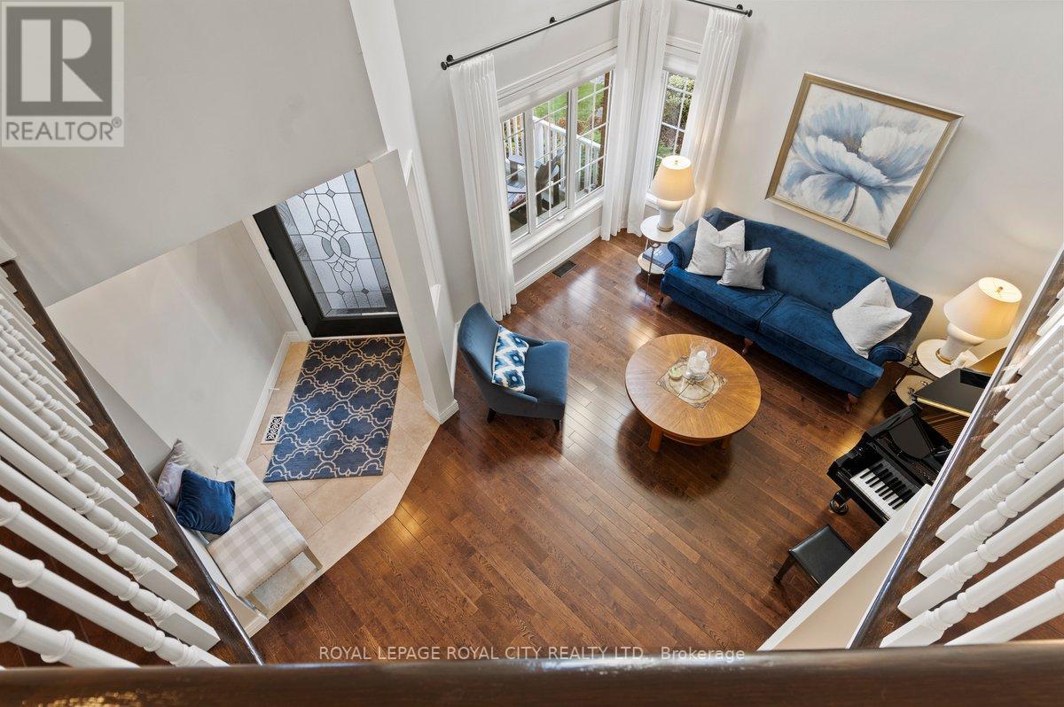 8 REDVERS ST