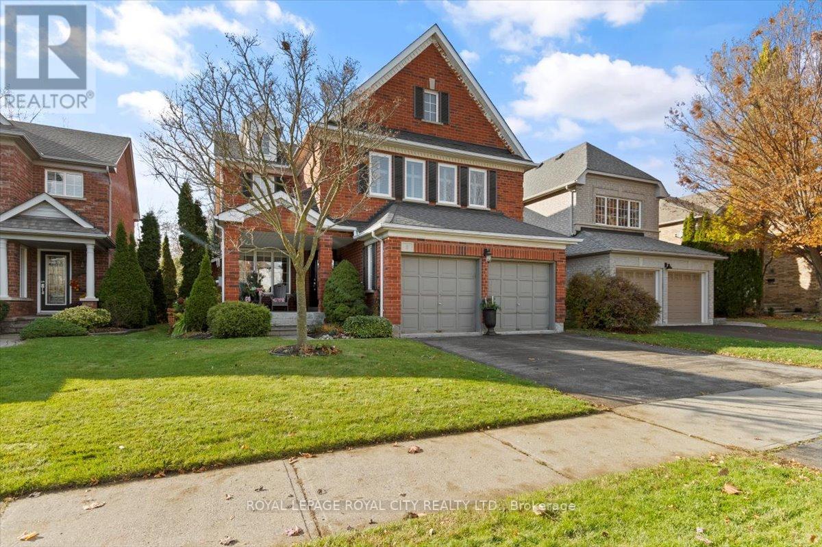 8 REDVERS ST