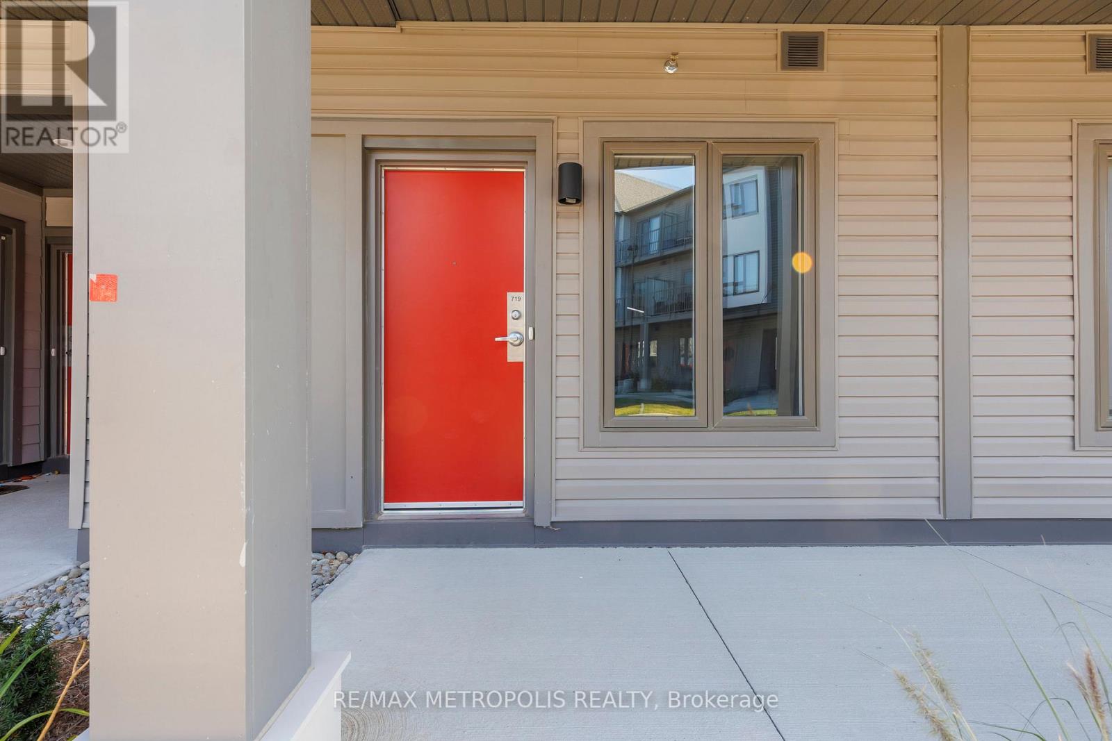 #719 -2635 WILLIAM JACKSON DR, #719
