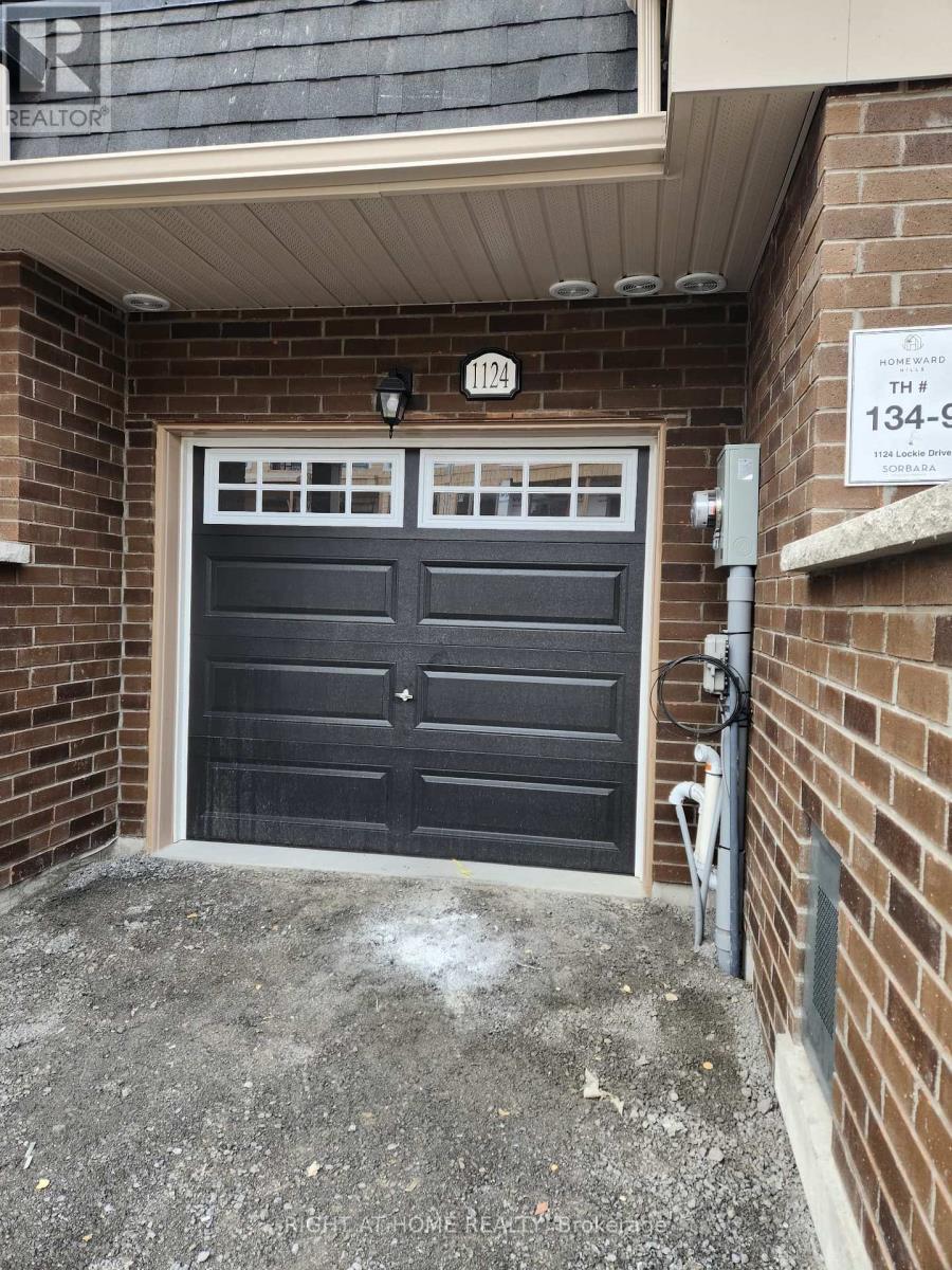 1124 LOCKIE DR