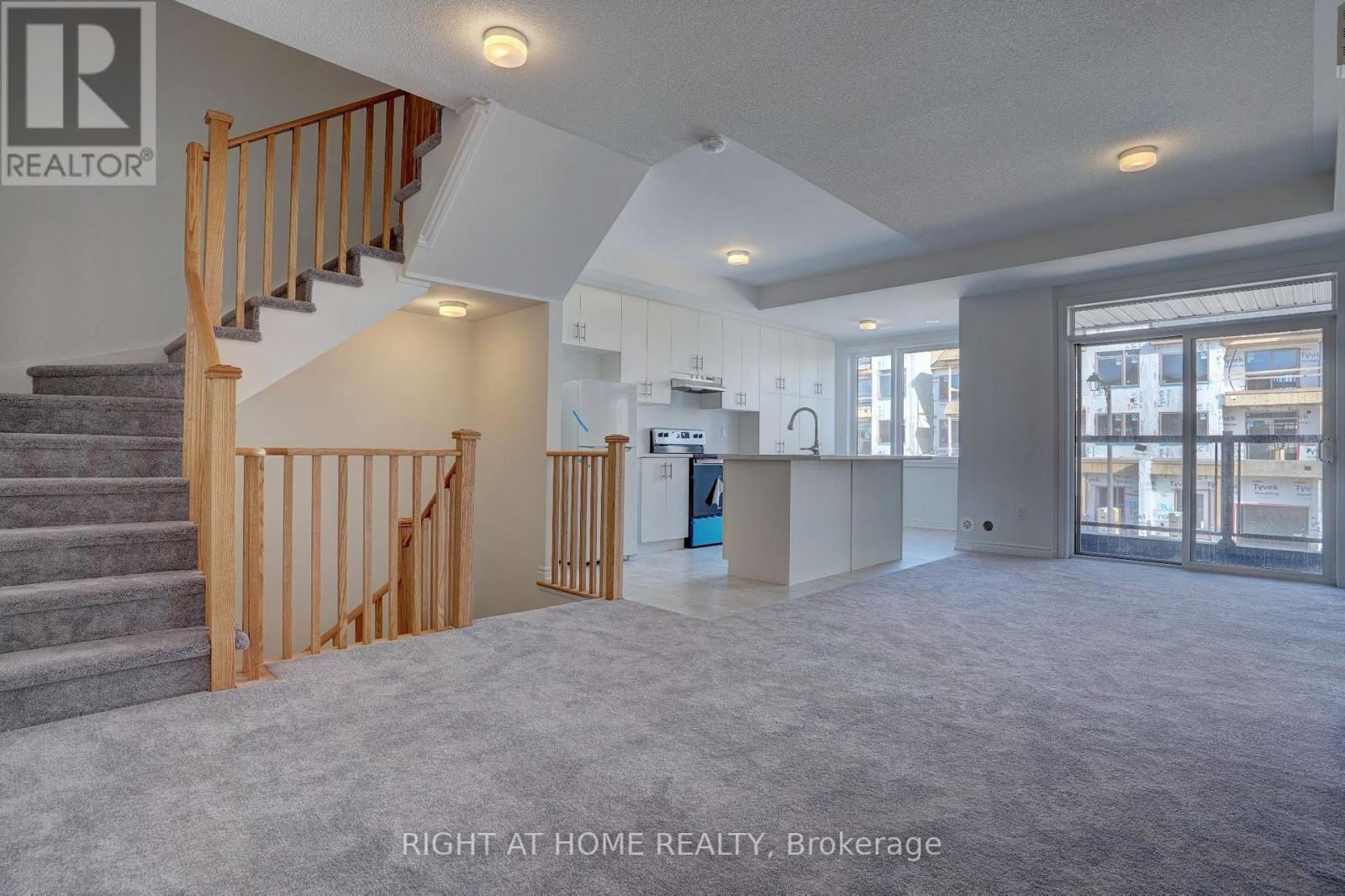 1124 LOCKIE DR
