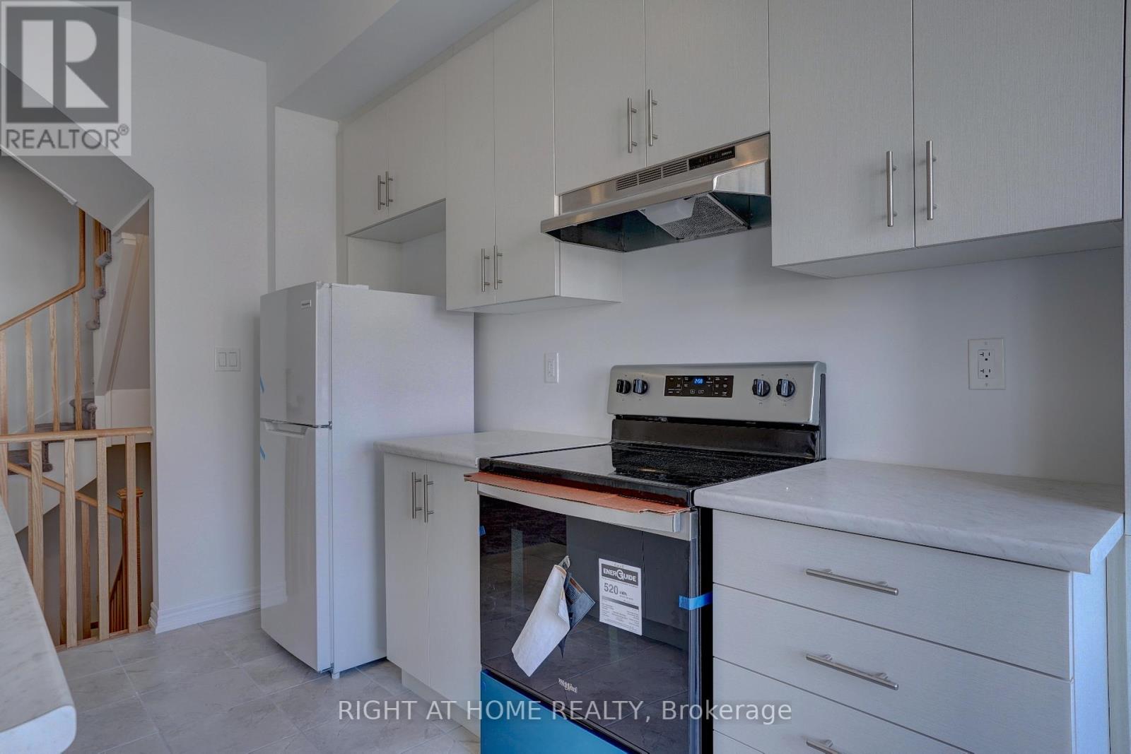1124 LOCKIE DR