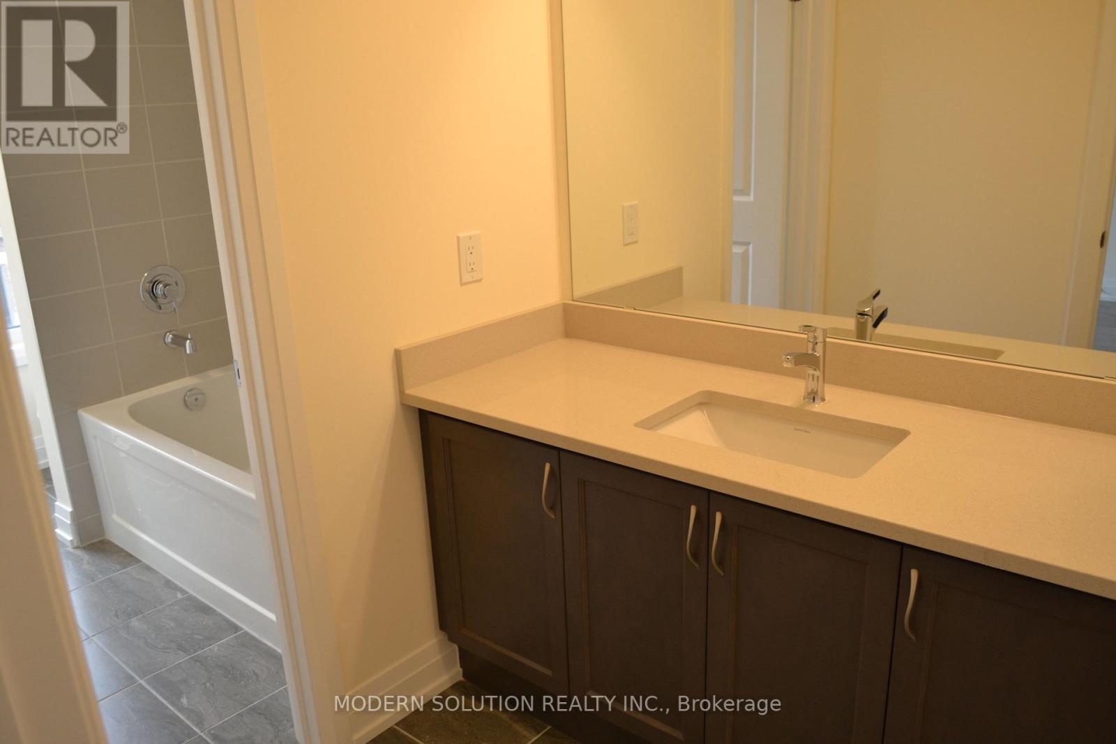 #06 -1480 ALTONA RD, #06