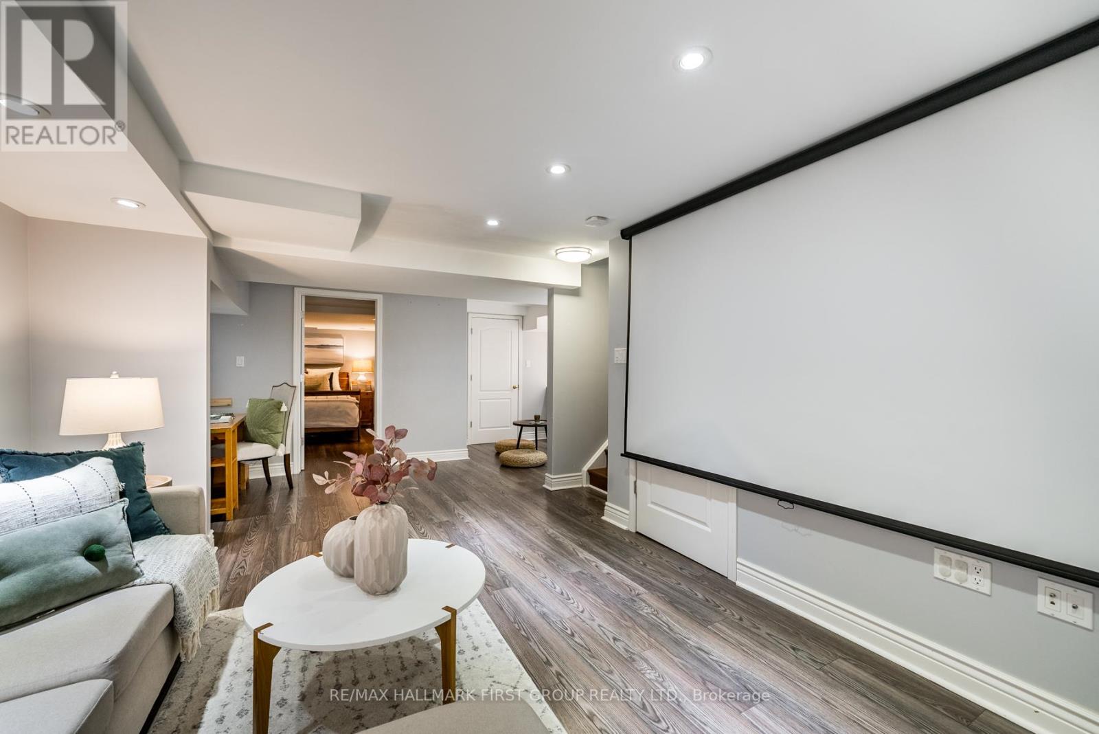 114 WARWICK AVE