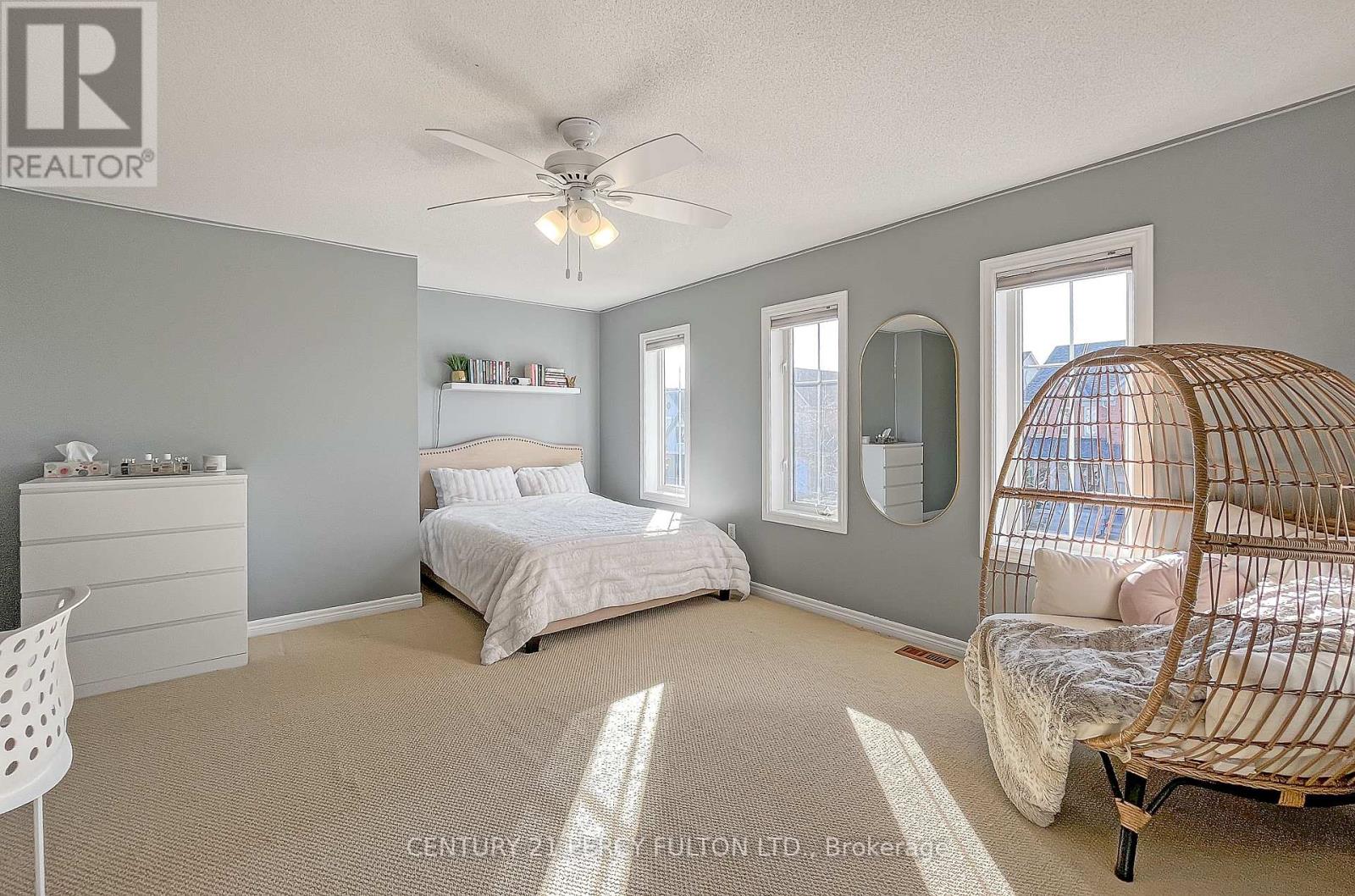 81 RYDER CRES