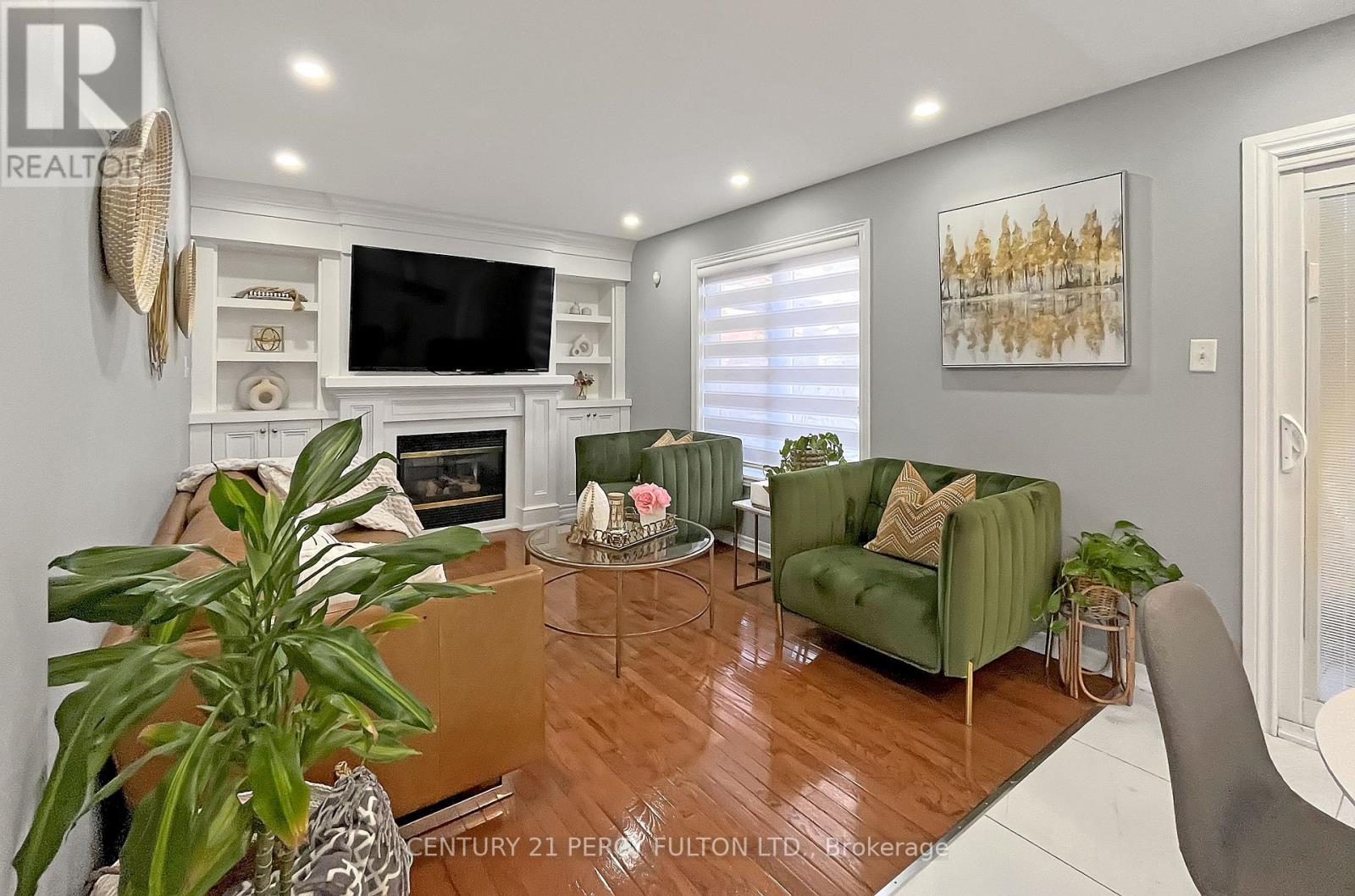 81 RYDER CRES
