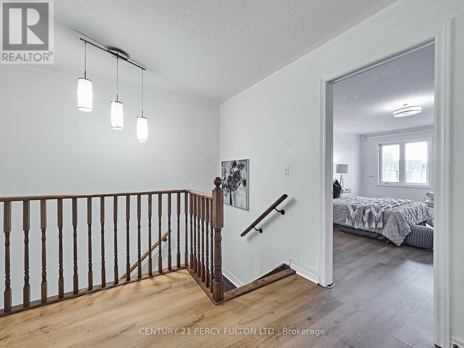 1707 CAROUSEL DR