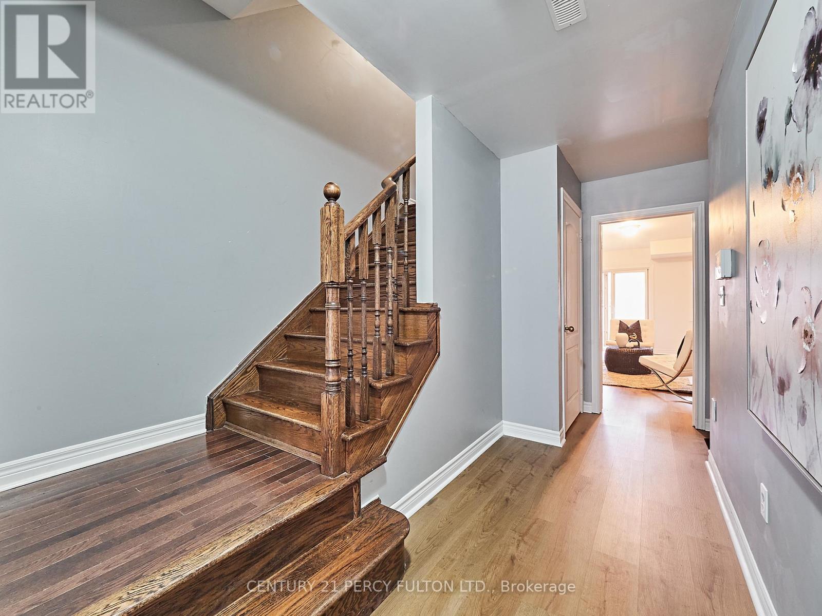 1707 CAROUSEL DR