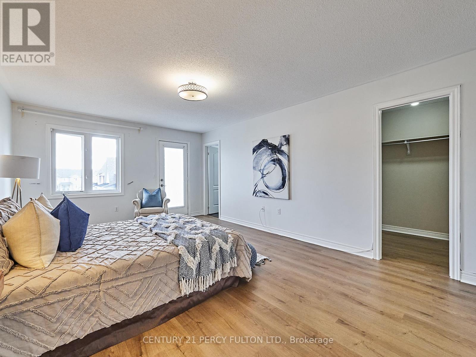 1707 CAROUSEL DR