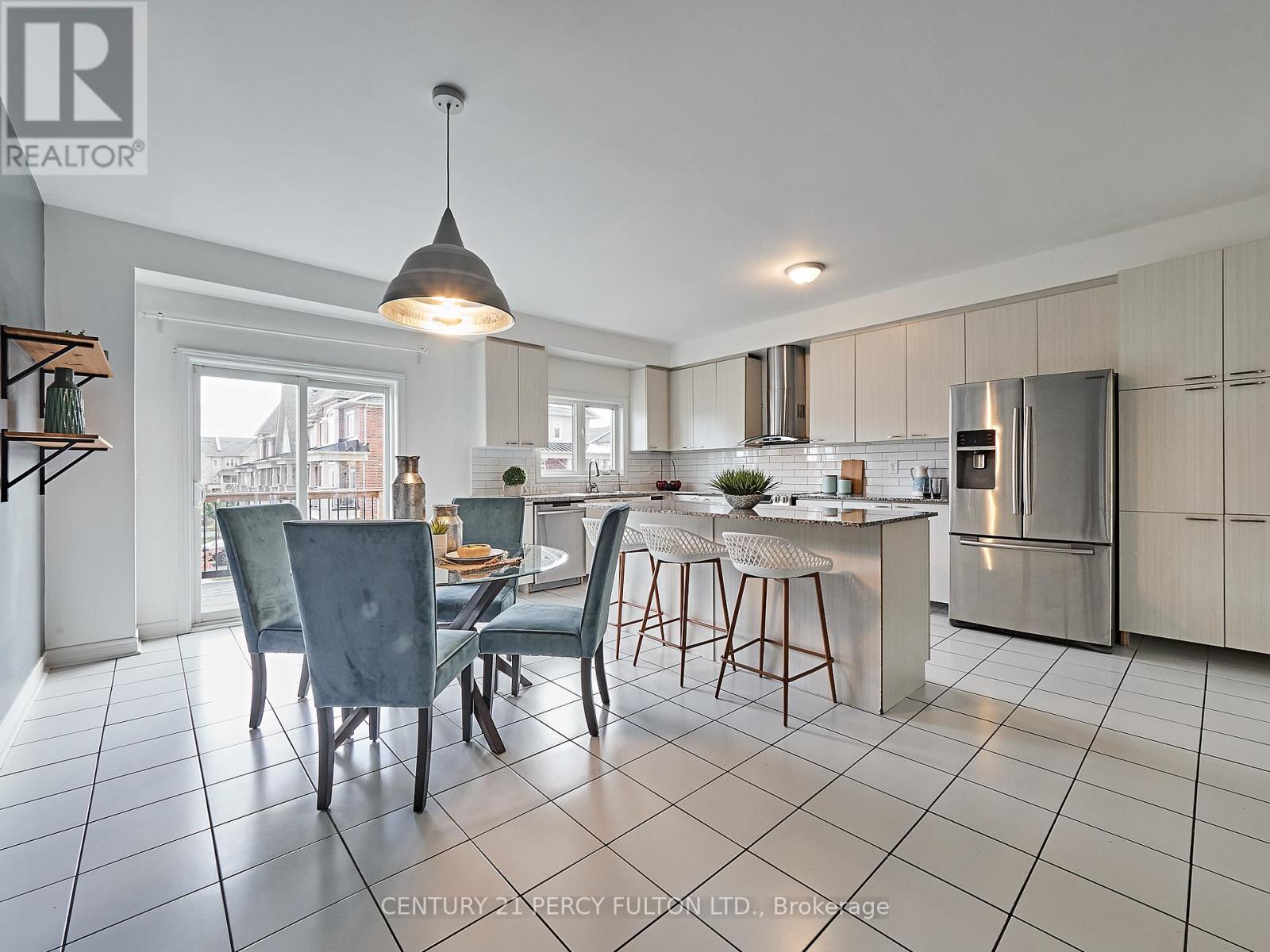 1707 CAROUSEL DR