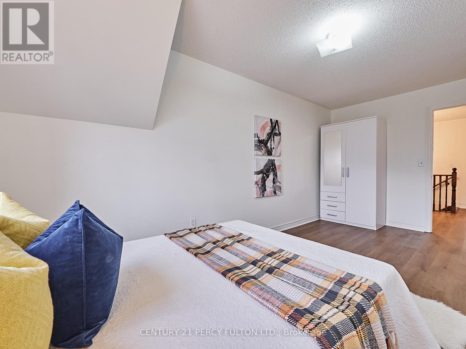 1707 CAROUSEL DR