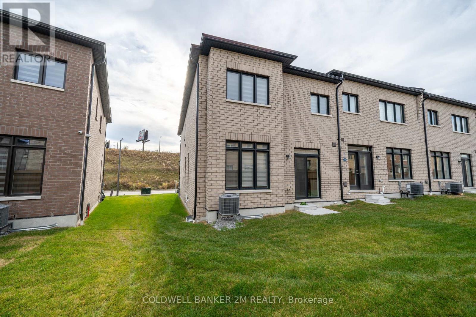136 OGSTON CRES
