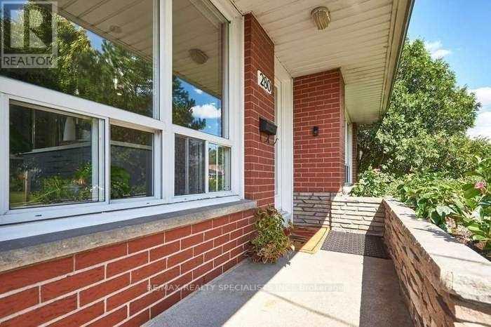 #UPPER -280 MALAGA RD, #Upper