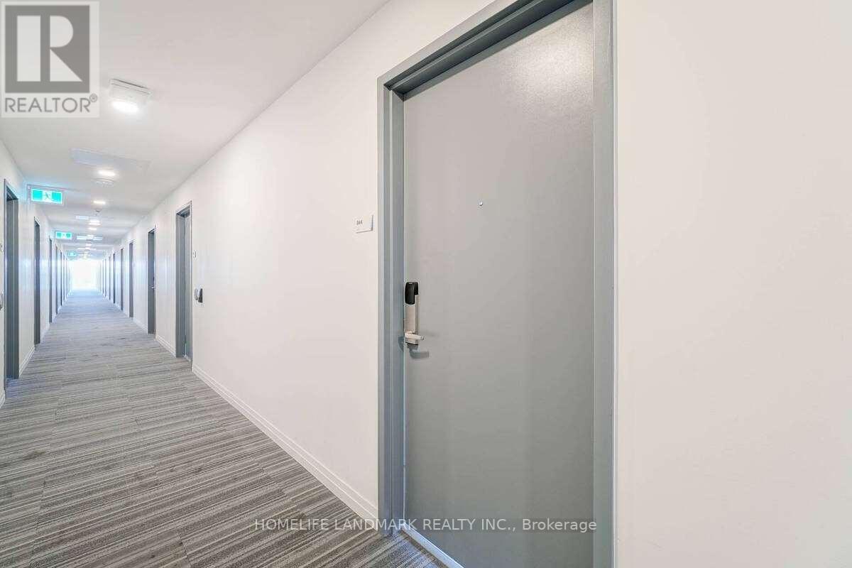#844 -1900 SIMCOE ST N, #844