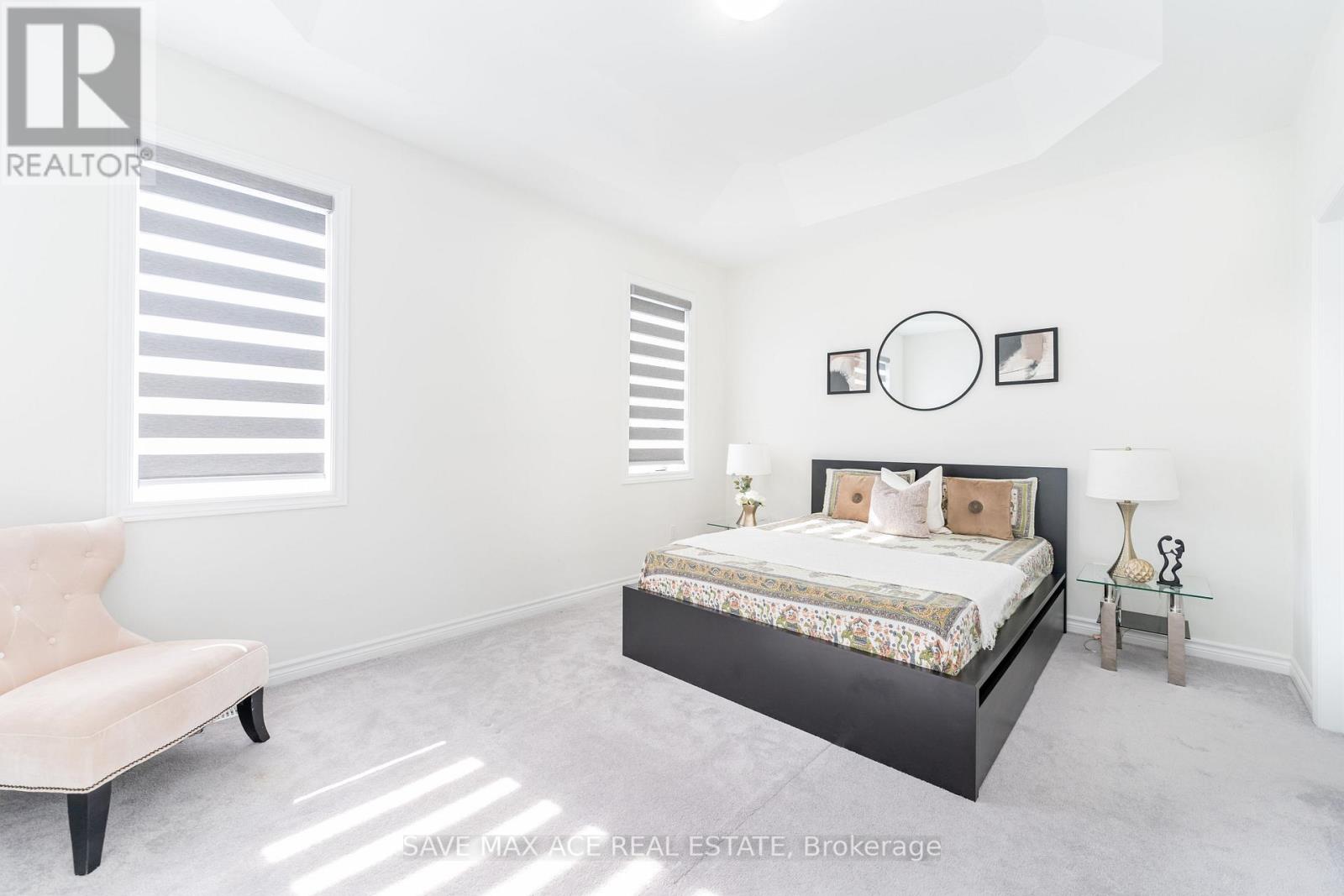 24 HICKLING LANE
