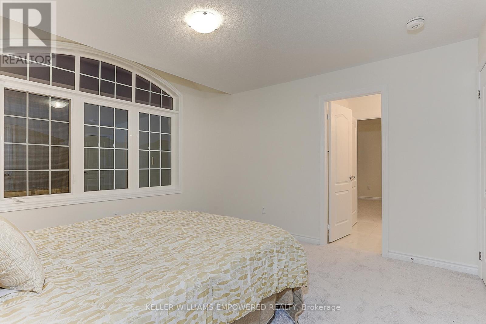 1215 PLYMOUTH DR
