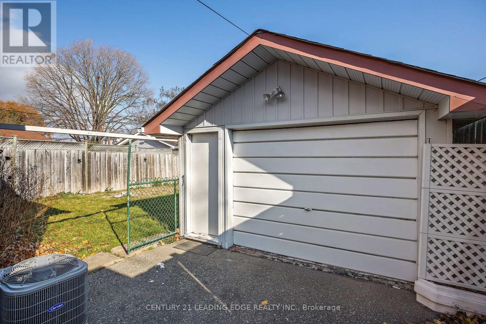 159 CADILLAC AVE S