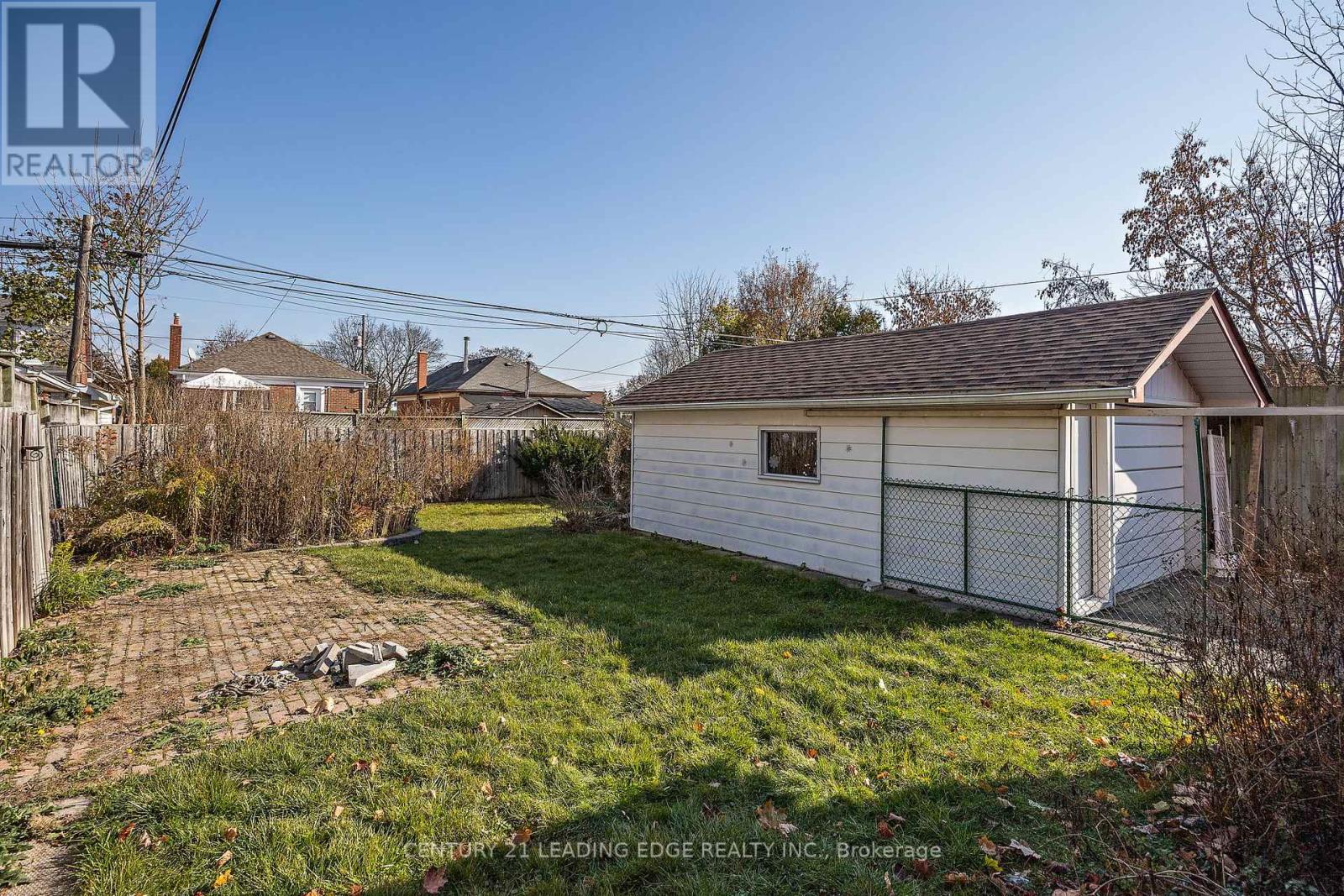 159 CADILLAC AVE S