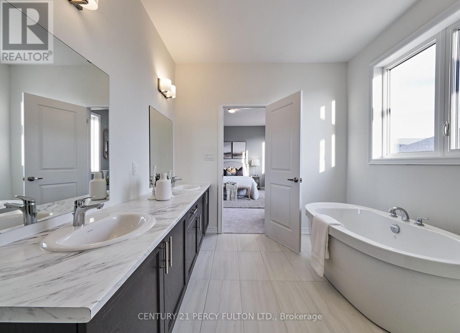 957 LOCKIE DR