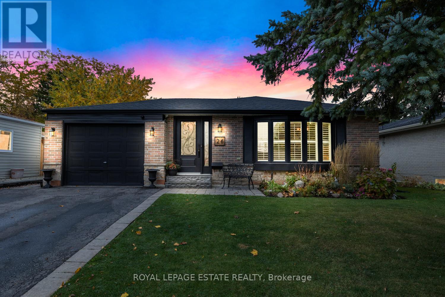 26 LEWIN CRES