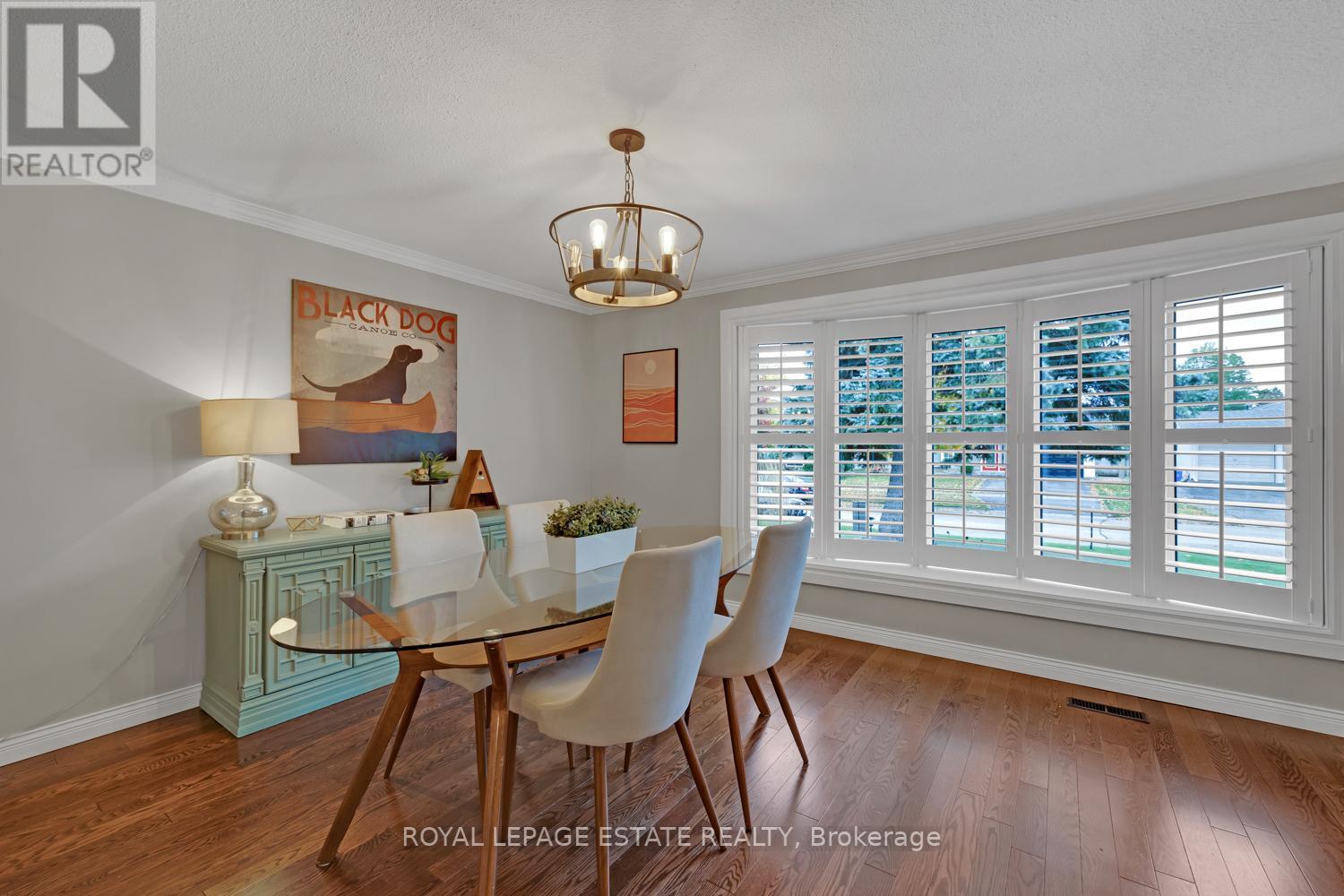 26 LEWIN CRES