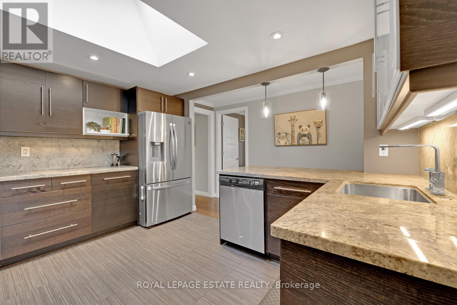 26 LEWIN CRES