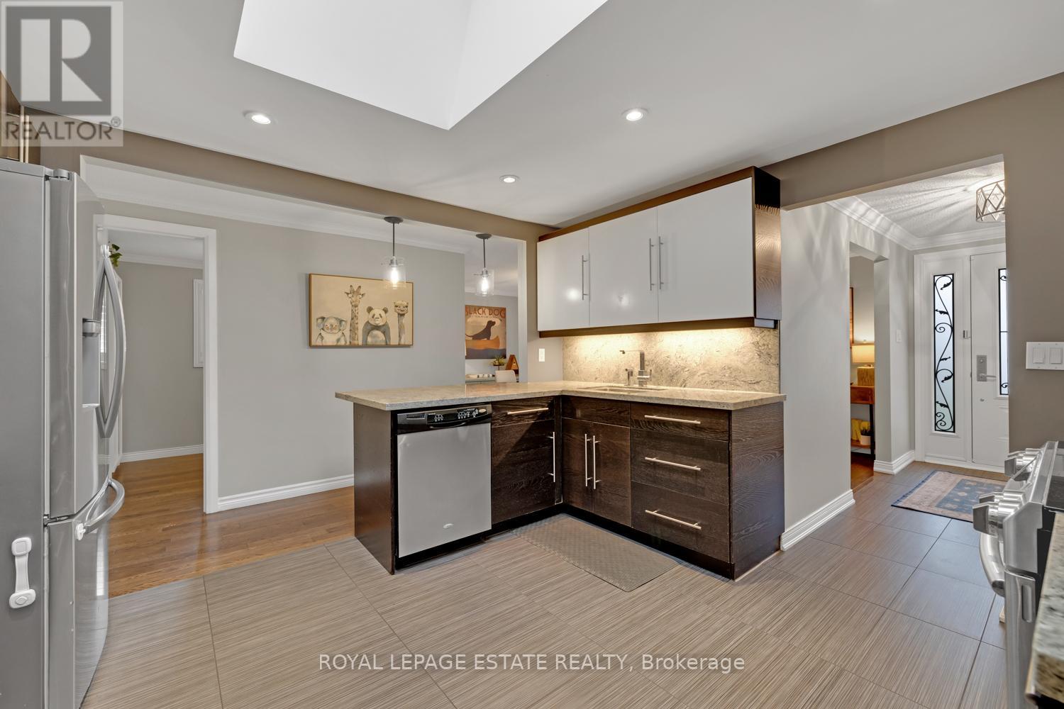 26 LEWIN CRES