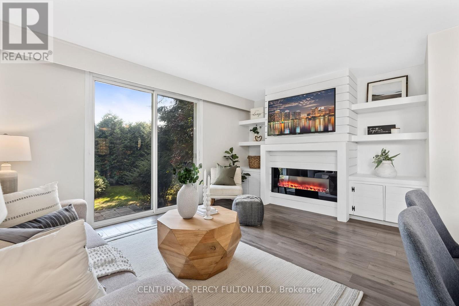 315 PALMERSTON AVE