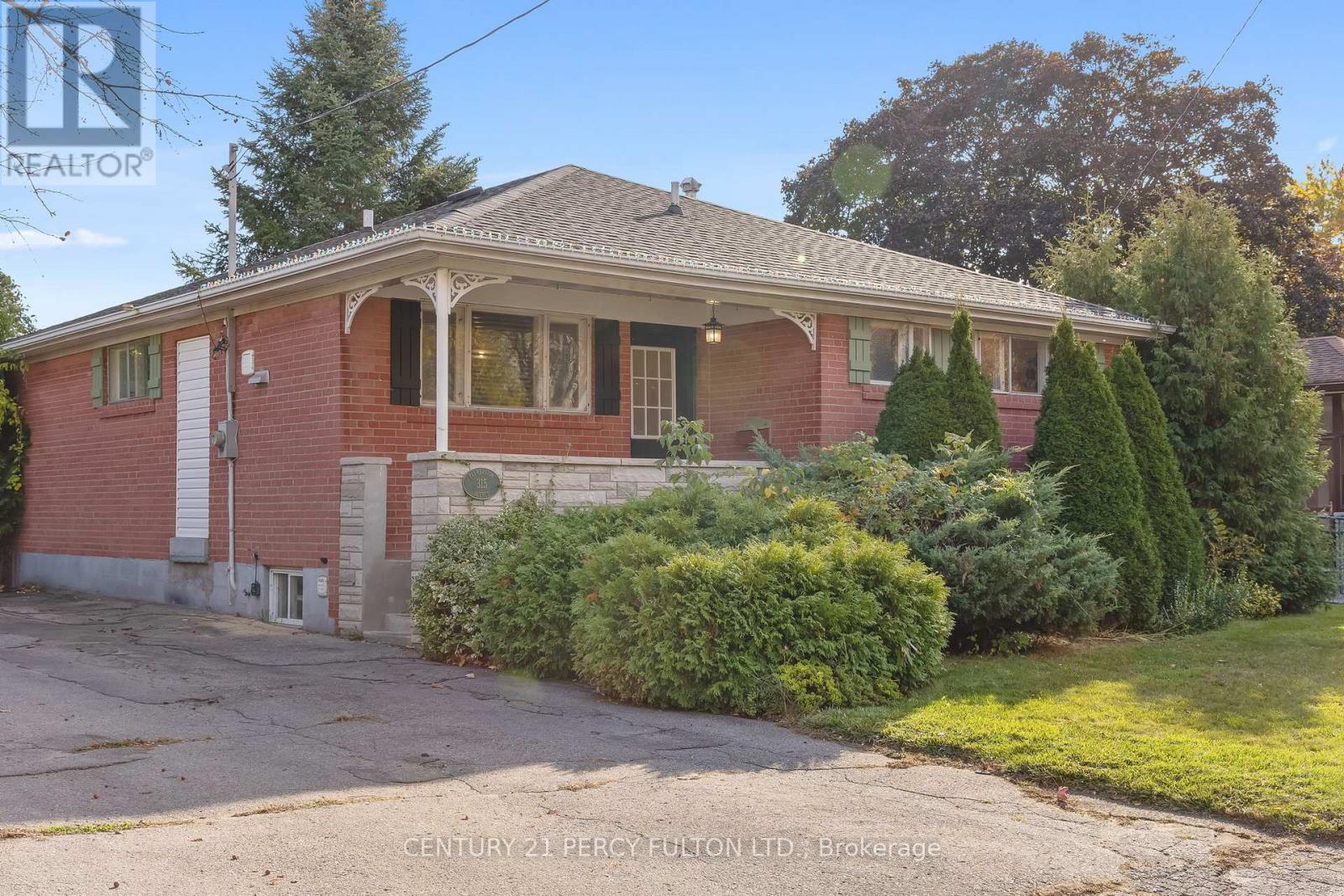 315 PALMERSTON AVE