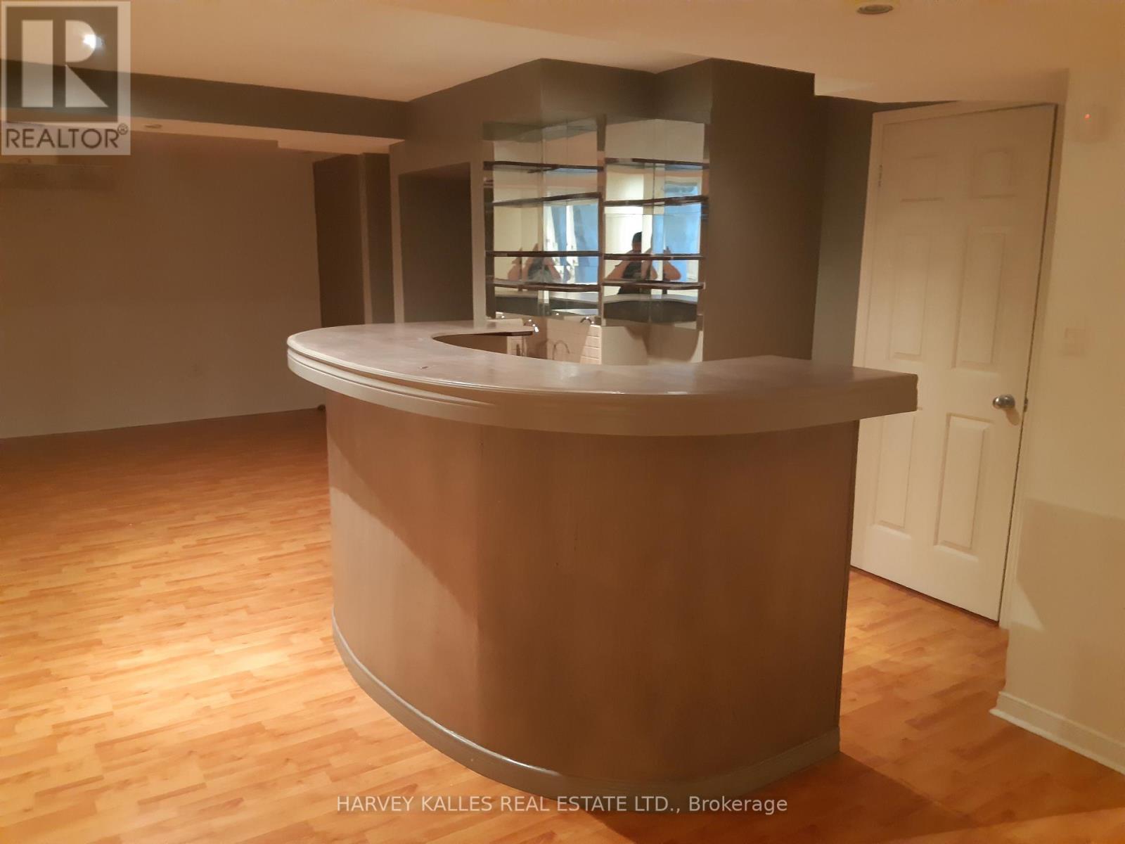 76 ROLLO DR