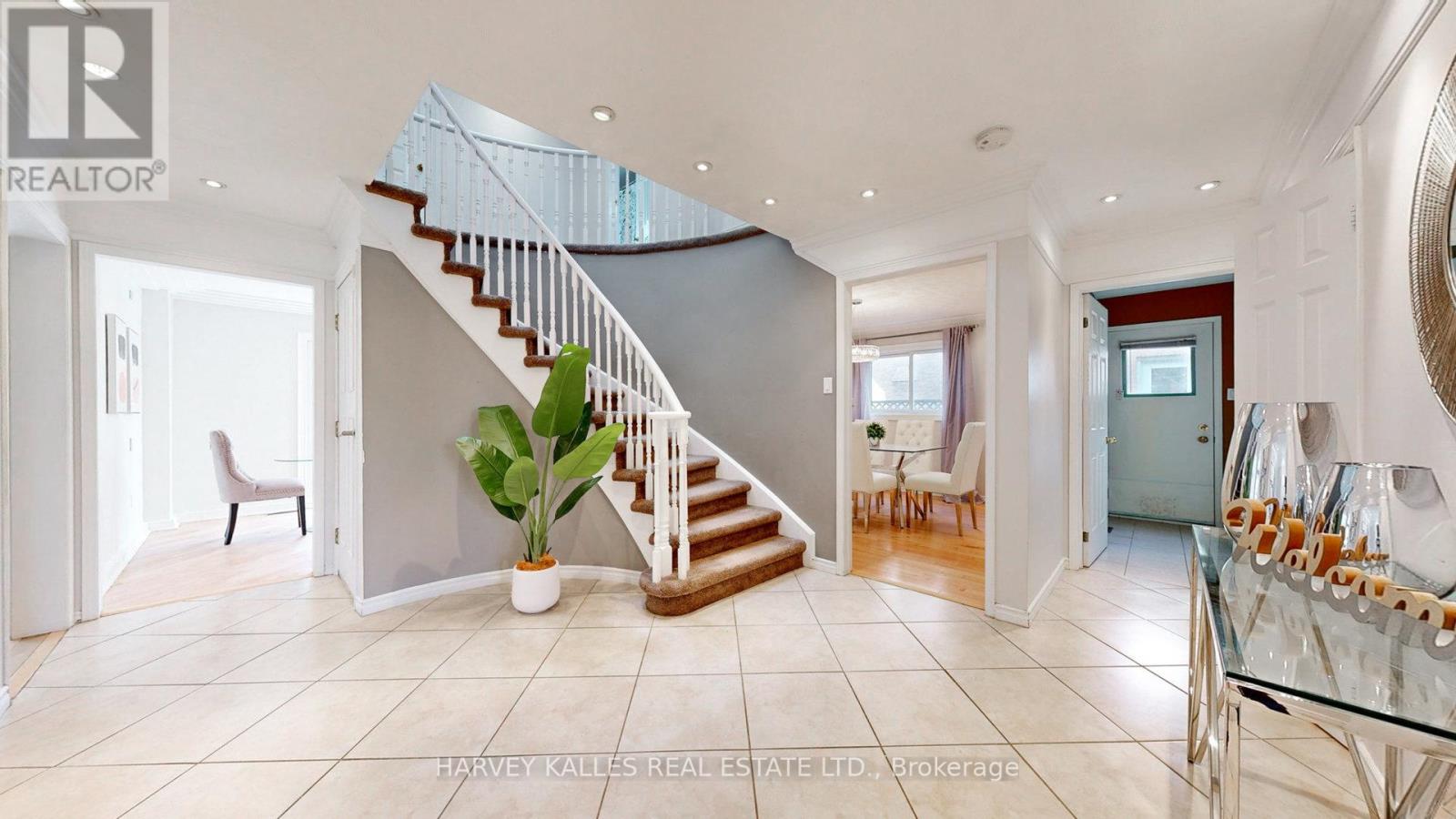 76 ROLLO DR