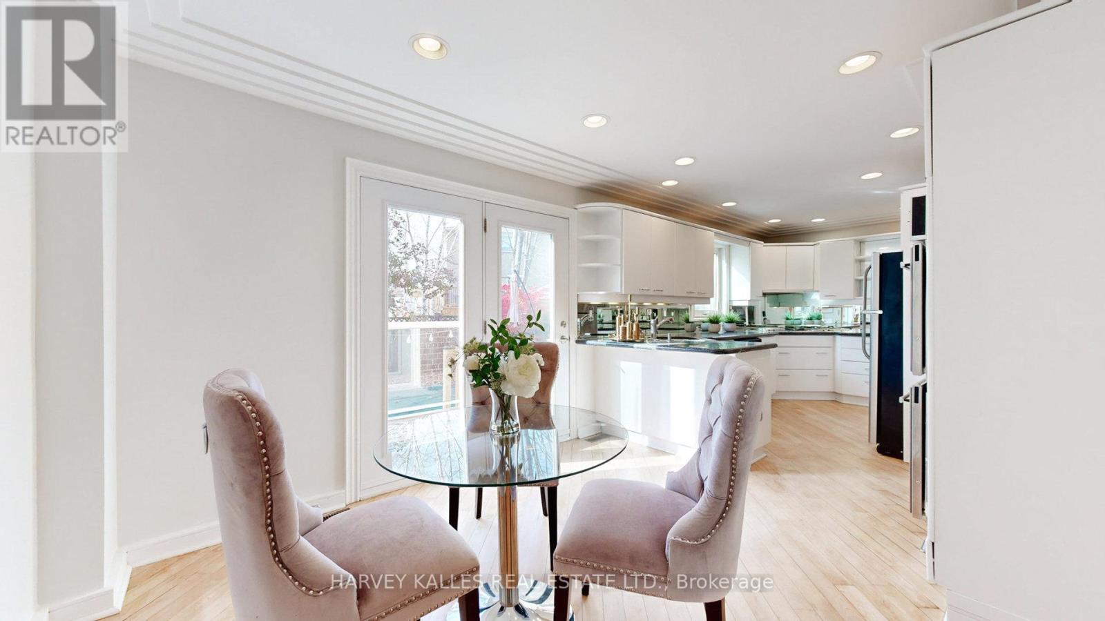 76 ROLLO DR
