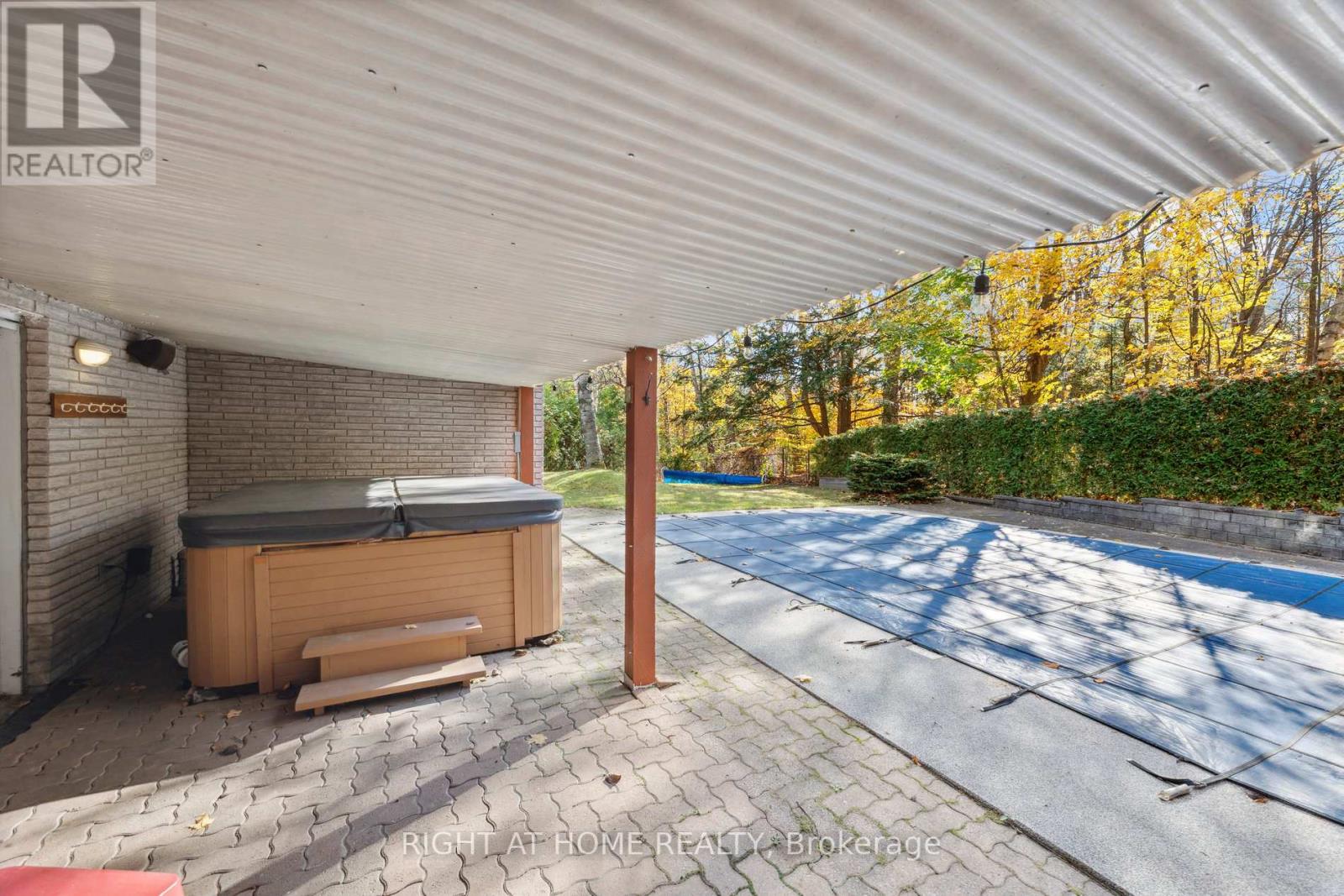 500 OLD BRAMPTON CRT
