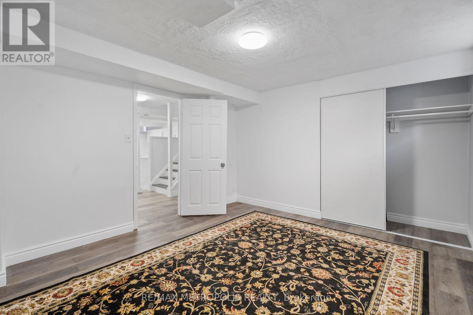 33 WILCE DR
