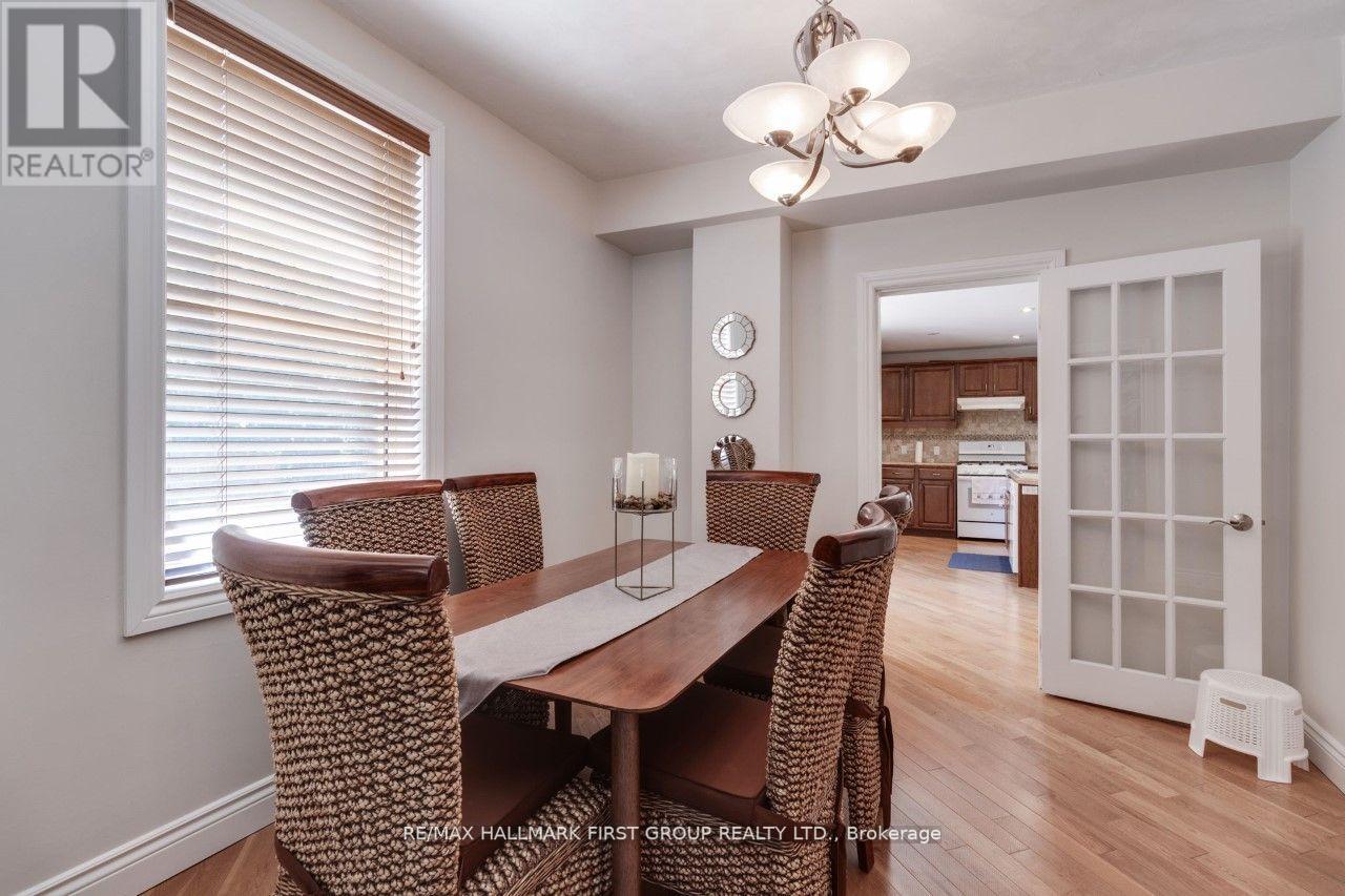 #MAIN -26 WHITING AVE, #Main