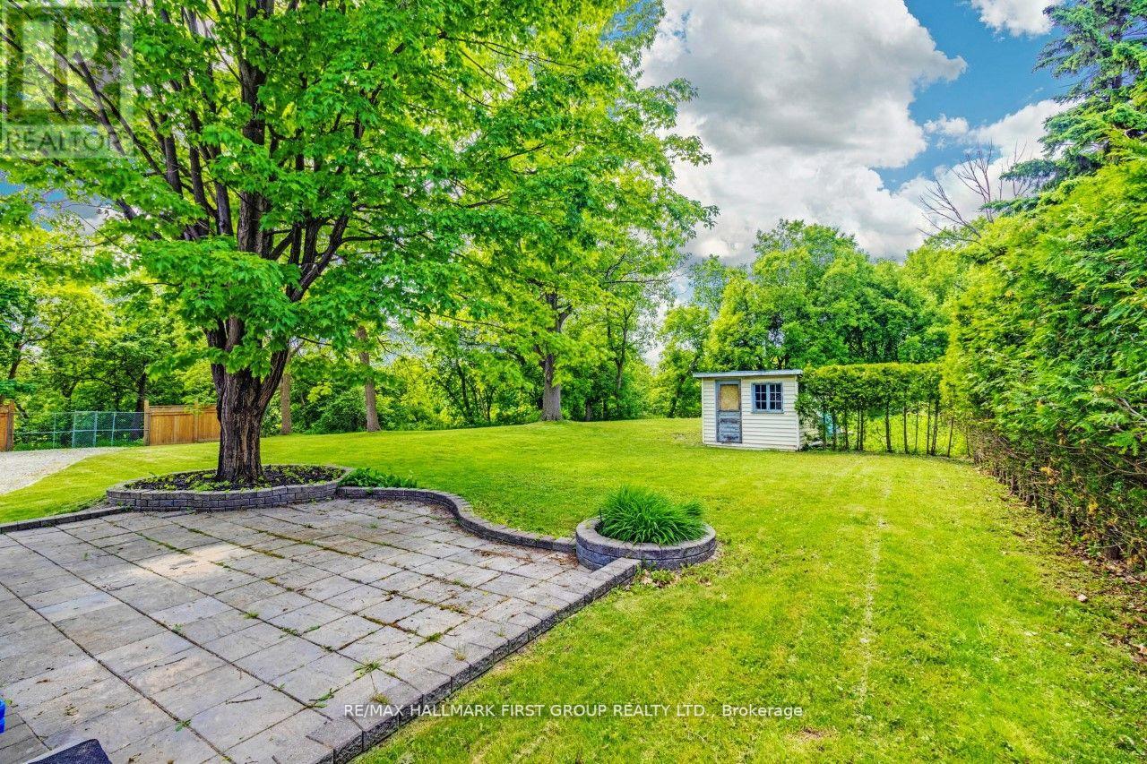 #MAIN -26 WHITING AVE, #Main