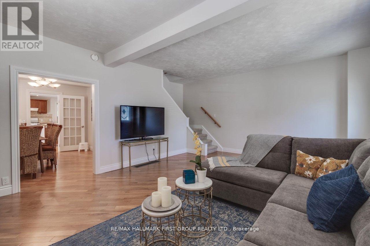#MAIN -26 WHITING AVE, #Main