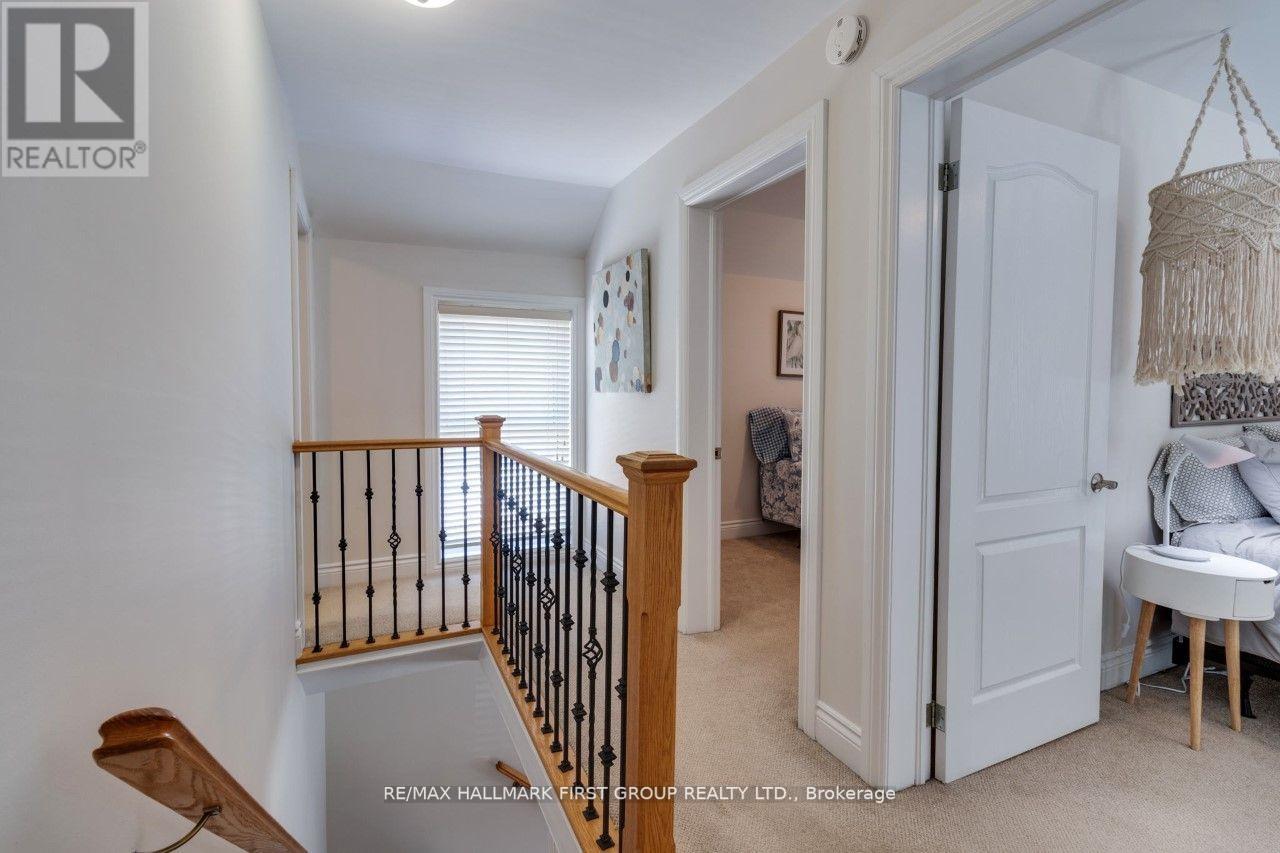 #MAIN -26 WHITING AVE, #Main