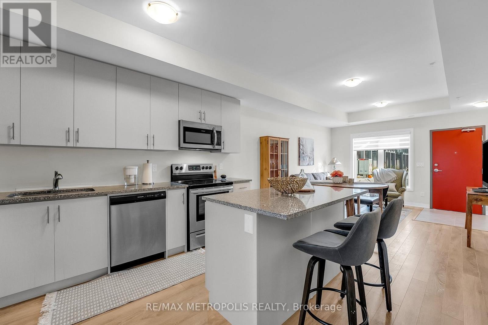 #909 -2635 WILLIAM JACKSON DR, #909