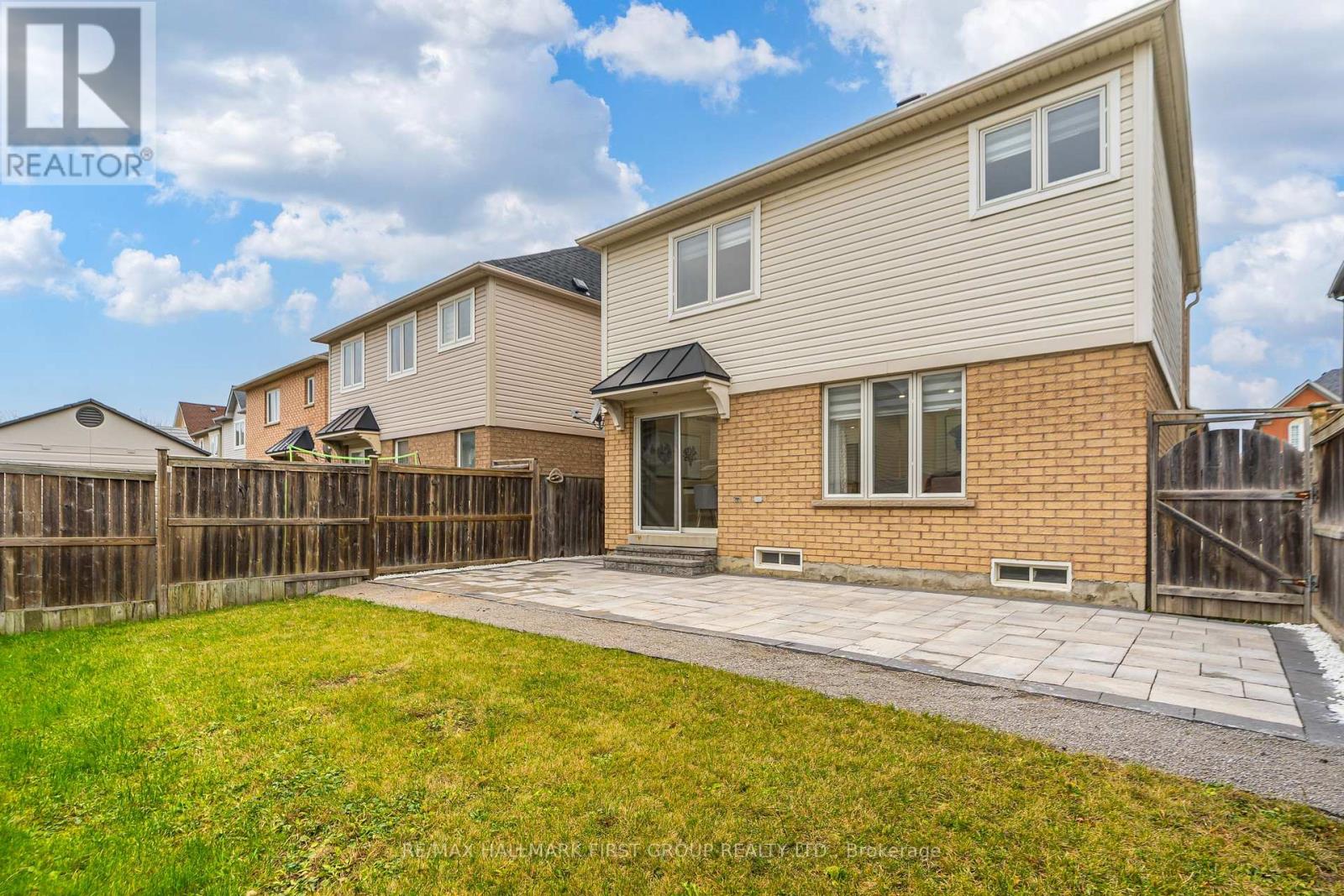 35 MCNICOL CRES