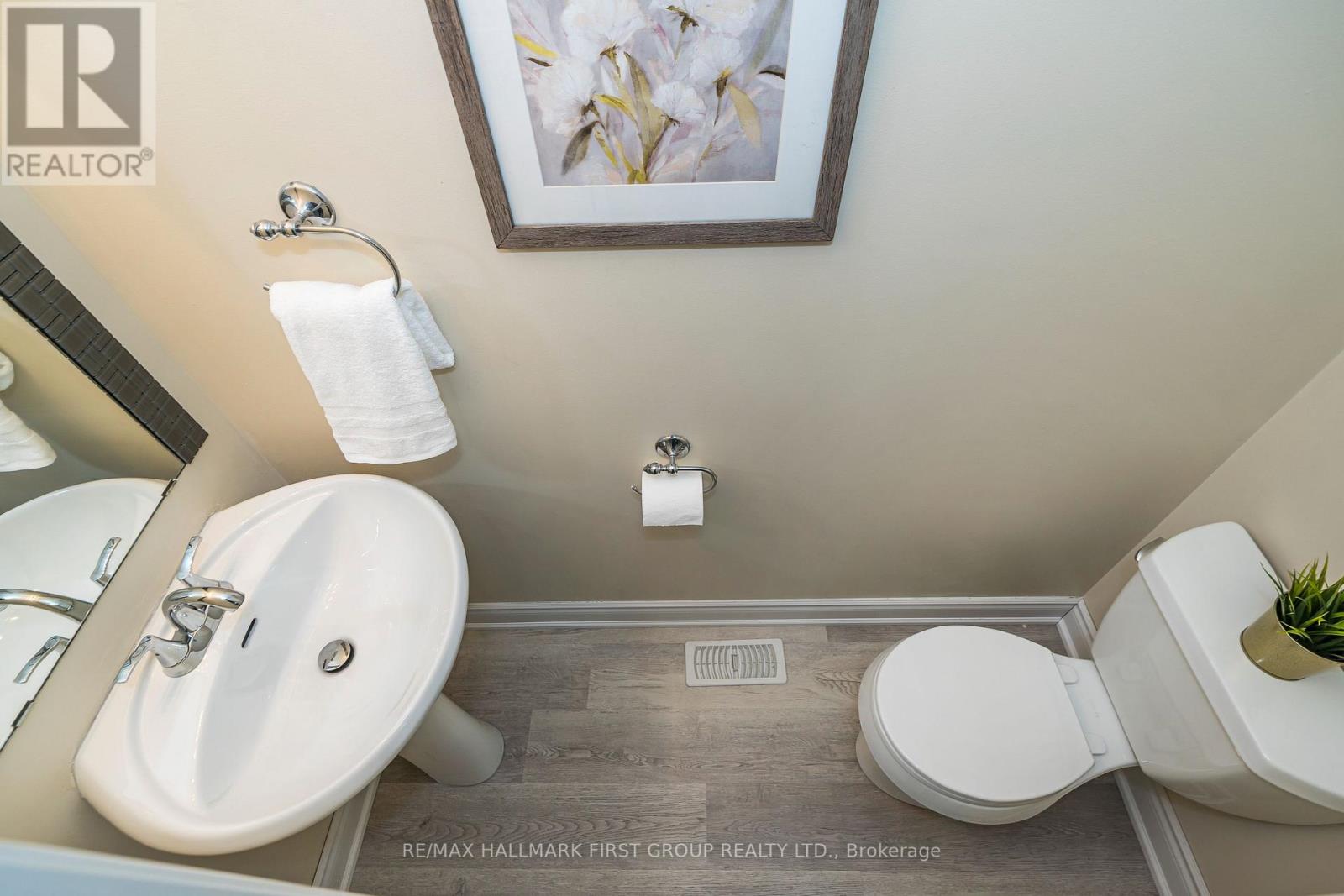 35 MCNICOL CRES