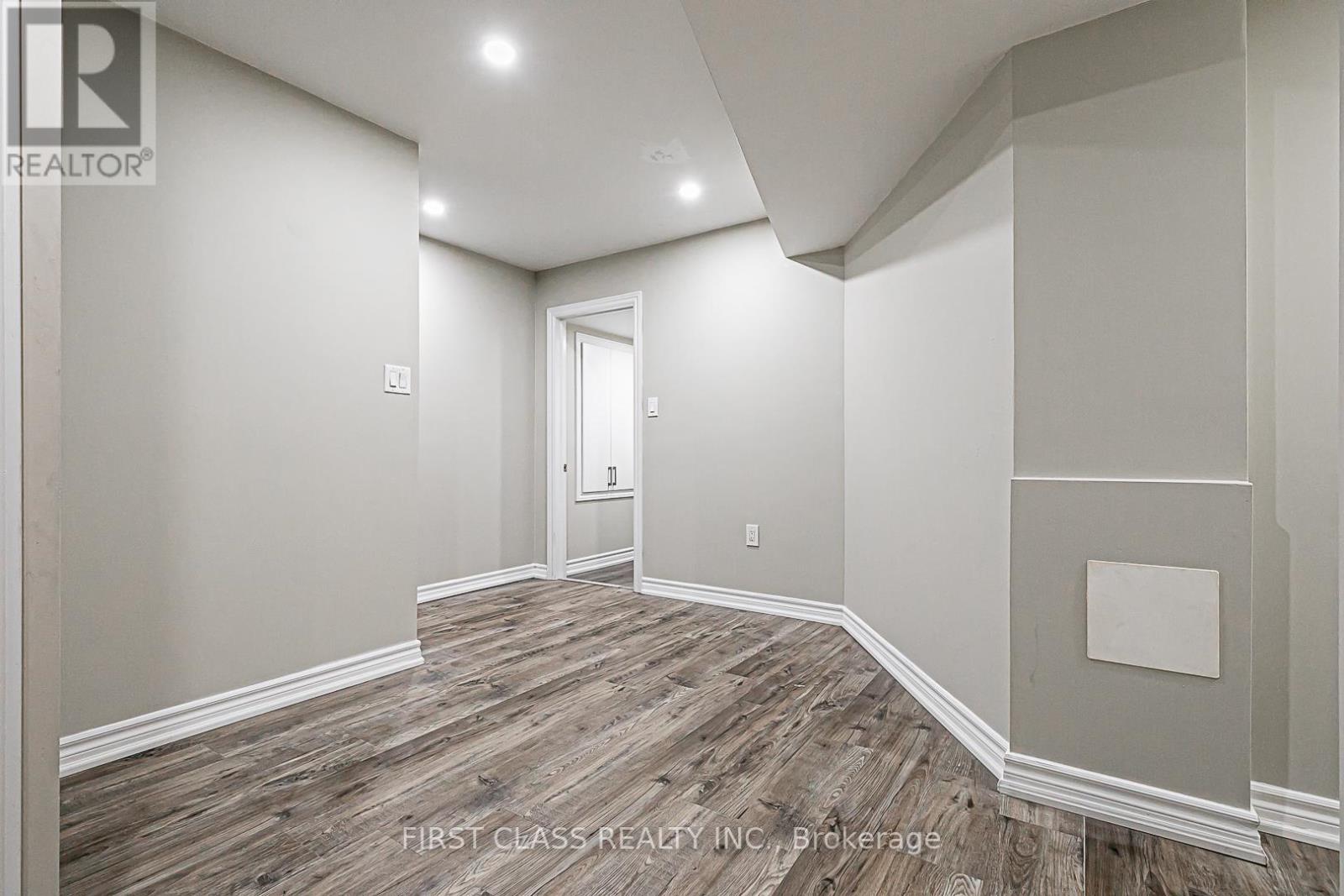 #BSMT -1485 DUNEDIN CRES, #Bsmt