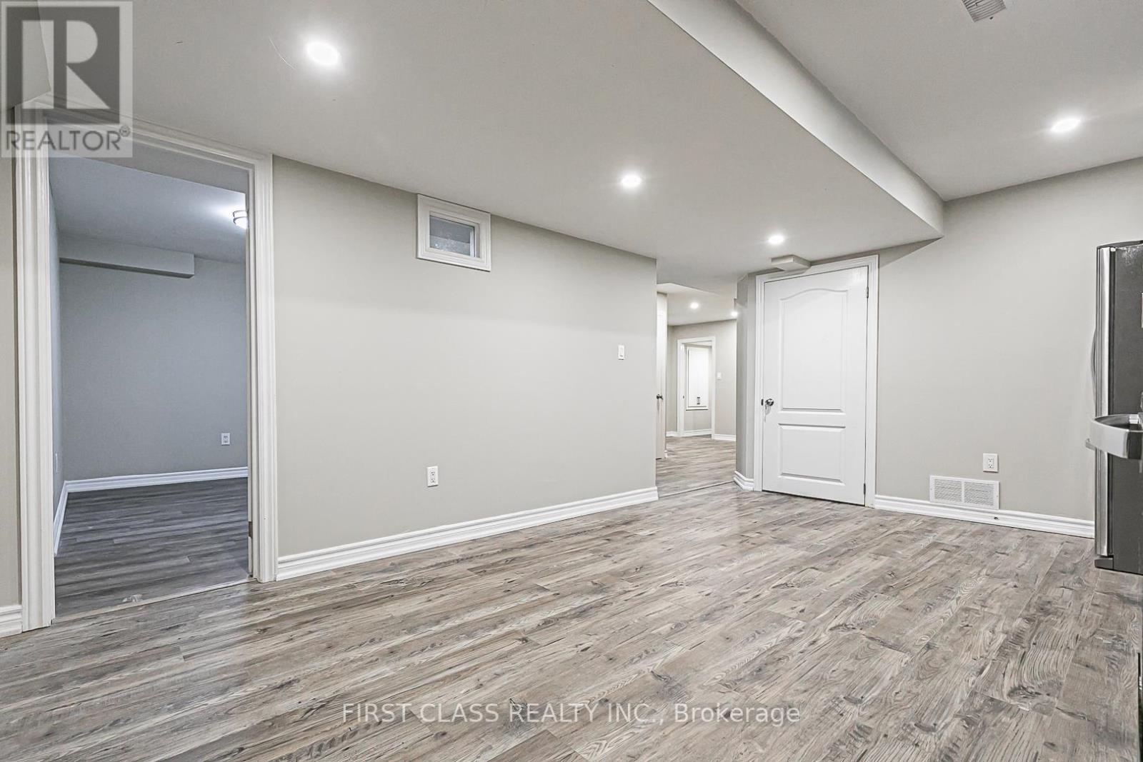 #BSMT -1485 DUNEDIN CRES, #Bsmt
