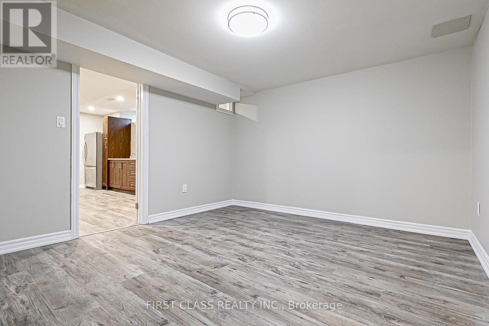 #BSMT -1485 DUNEDIN CRES, #Bsmt
