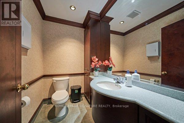 #30 -785 WESTNEY RD S, #30