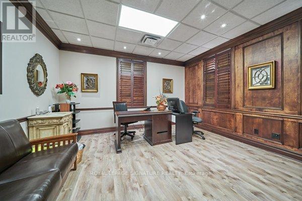 #30 -785 WESTNEY RD S, #30