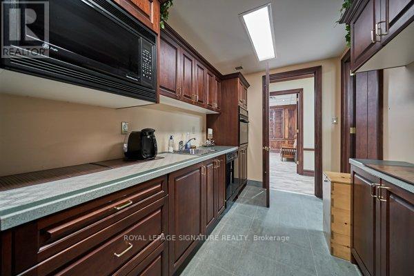 #30 -785 WESTNEY RD S, #30